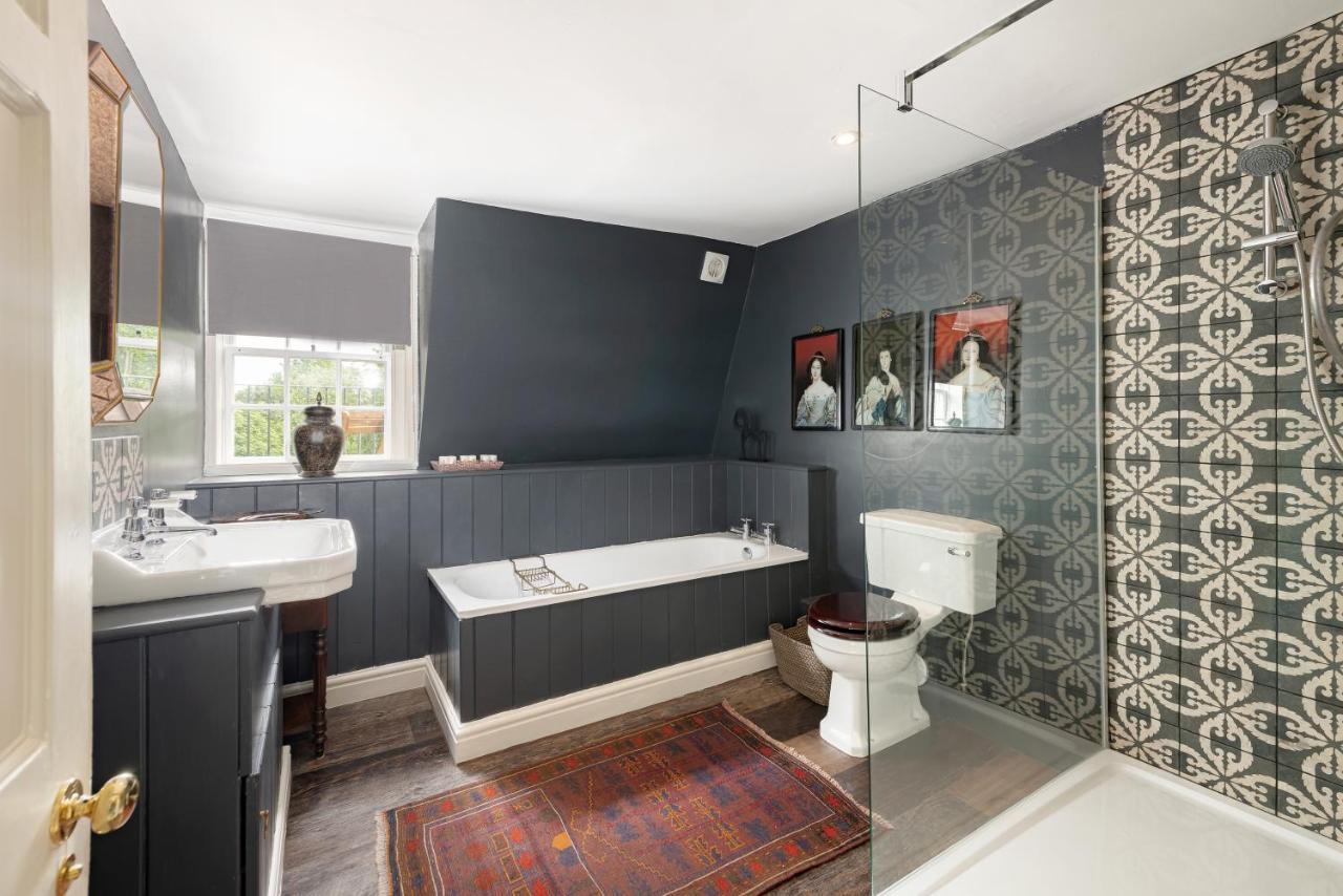 Central Apartment With Private Parking Bath Exteriér fotografie